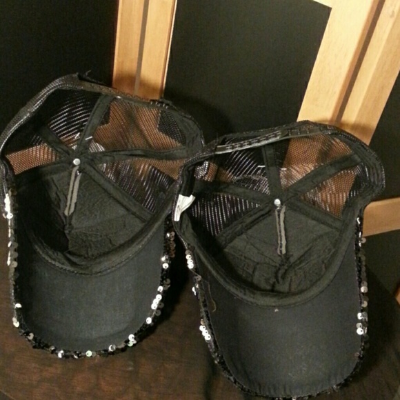 BLACK&SILVER Lady's Sequin Baseball Cap - Picture 7 of 7